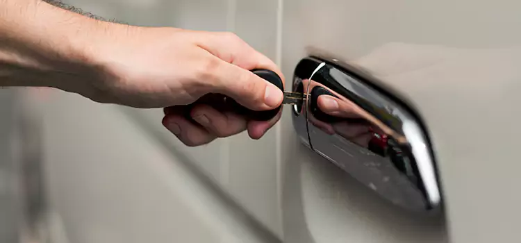 Why Choose Our Auto Locksmith Team in Reading, MA?